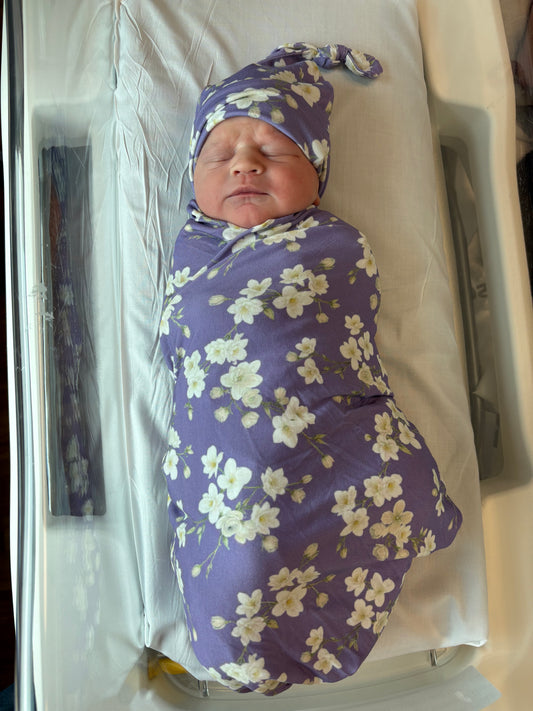 SWADDLE WITH HAT