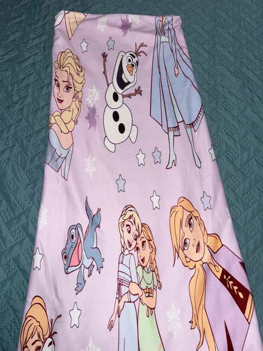 OVERSIZED BEACH TOWEL - LET IT GO