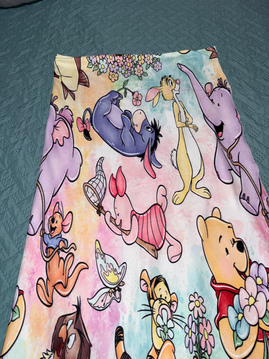 OVERSIZED BEACH TOWEL - POOH AND FRIENDS