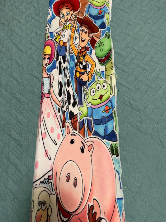 OVERSIZED BEACH TOWEL - TOY TAKEOVER