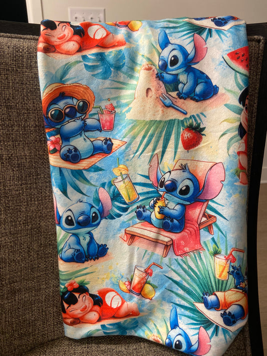 OVERSIZED BEACH TOWEL - ALOHA STITCH