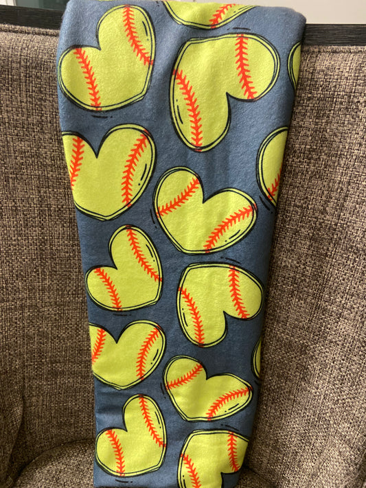 OVERSIZED BEACH TOWEL - SOFTBALL
