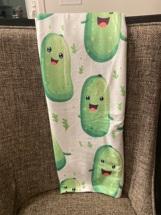 OVERSIZED BEACH TOWEL - PICKLE PARTY