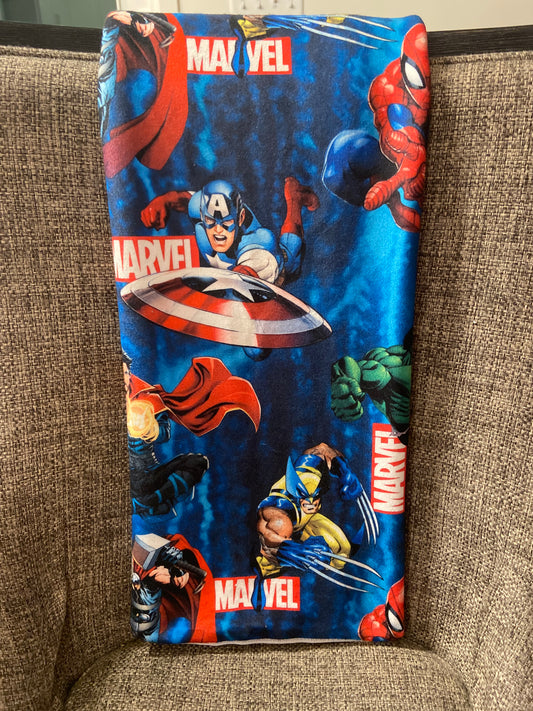 OVERSIZED BEACH TOWEL - MARVEL
