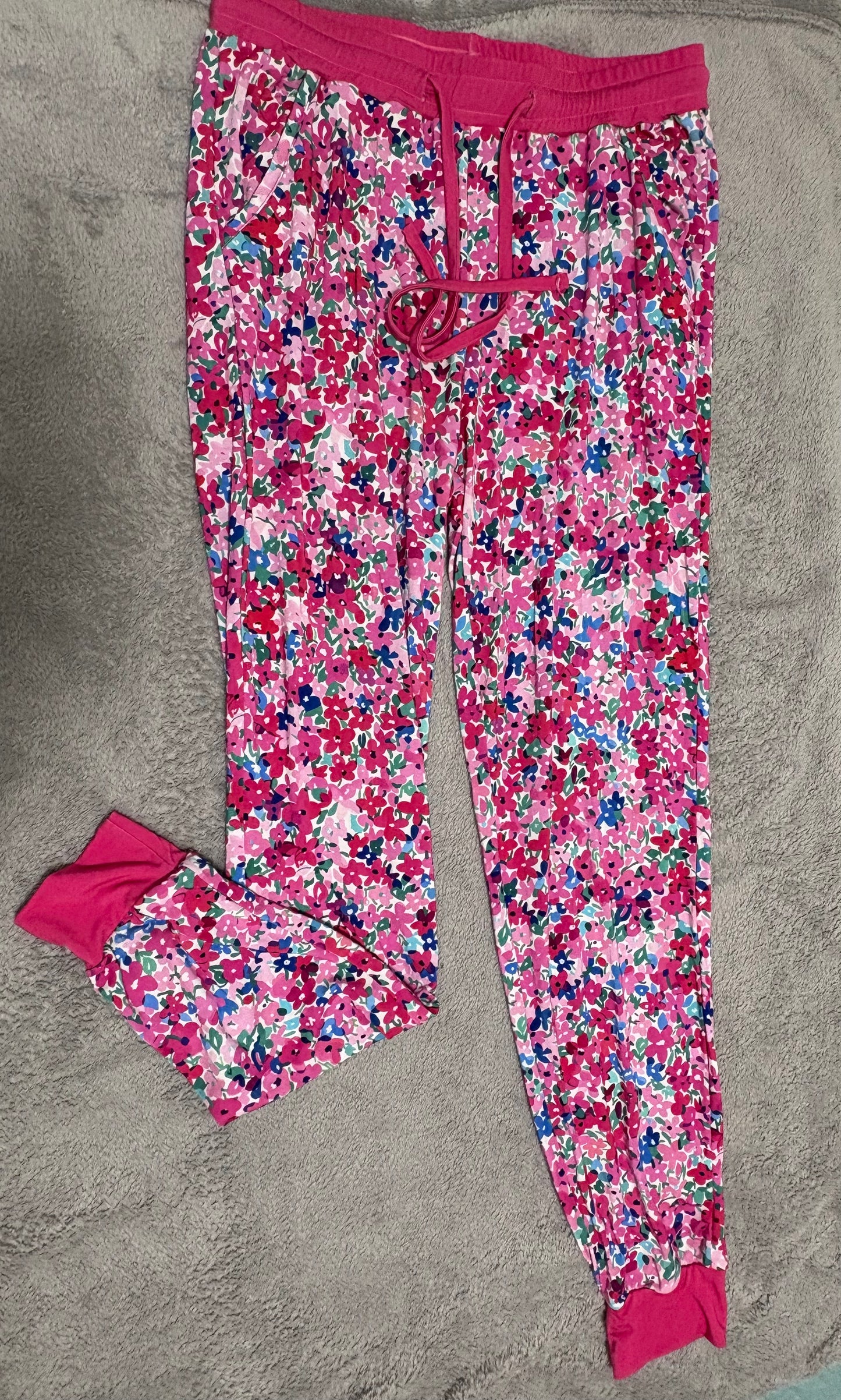 ADULT JOGGERS - BLOOM WITH GRACE