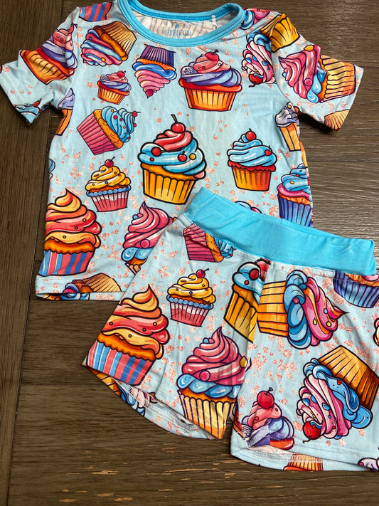 CRAZY CAKES 2 Piece Shorts Set